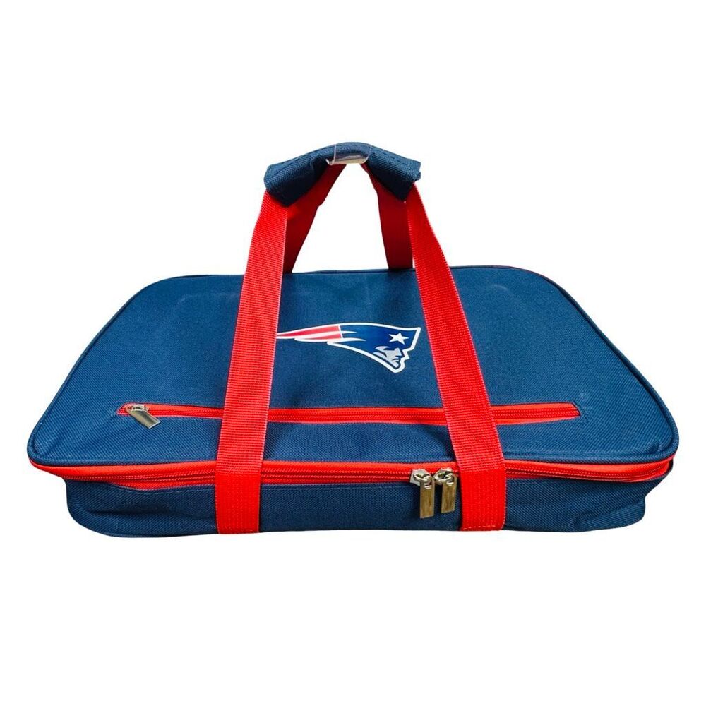 NFL New England Patriots 9” x 13” Glass Casserole Dish with Insulated Holder